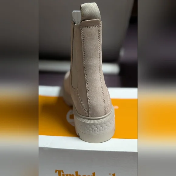 Timberland Women's Tan Chelsea Boots - Picture 5 of 6